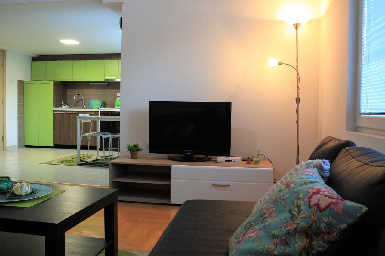 Regina'S Apartments Skopje Luaran gambar
