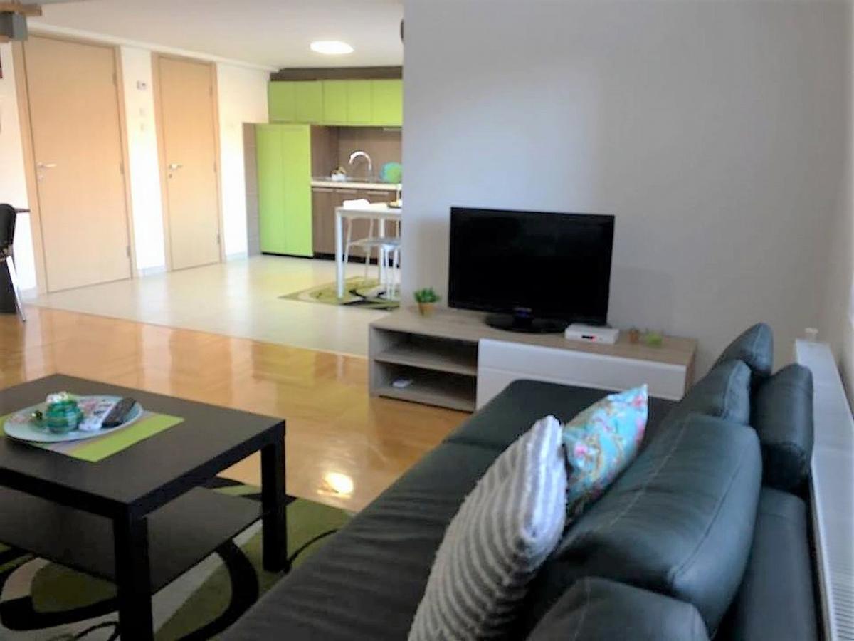 Regina'S Apartments Skopje Luaran gambar