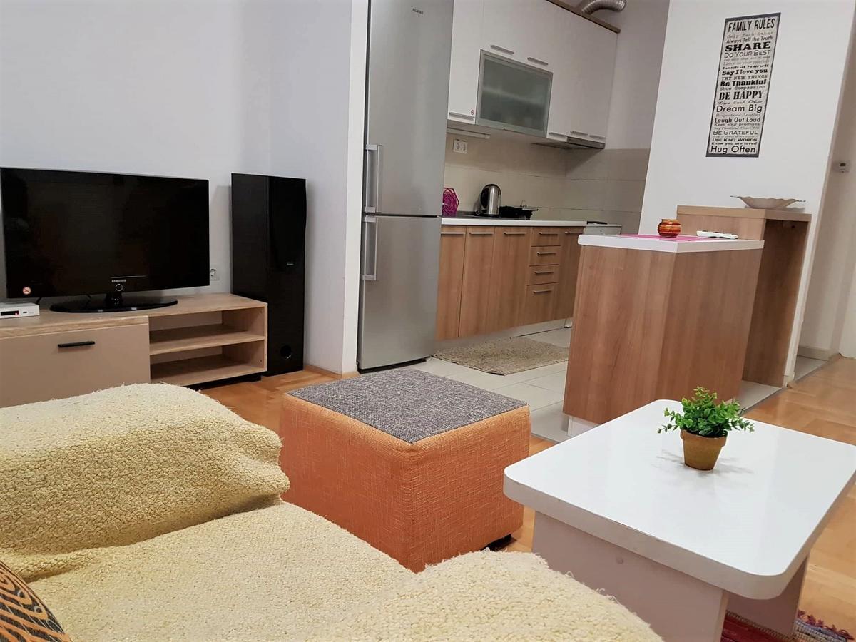 Regina'S Apartments Skopje Luaran gambar