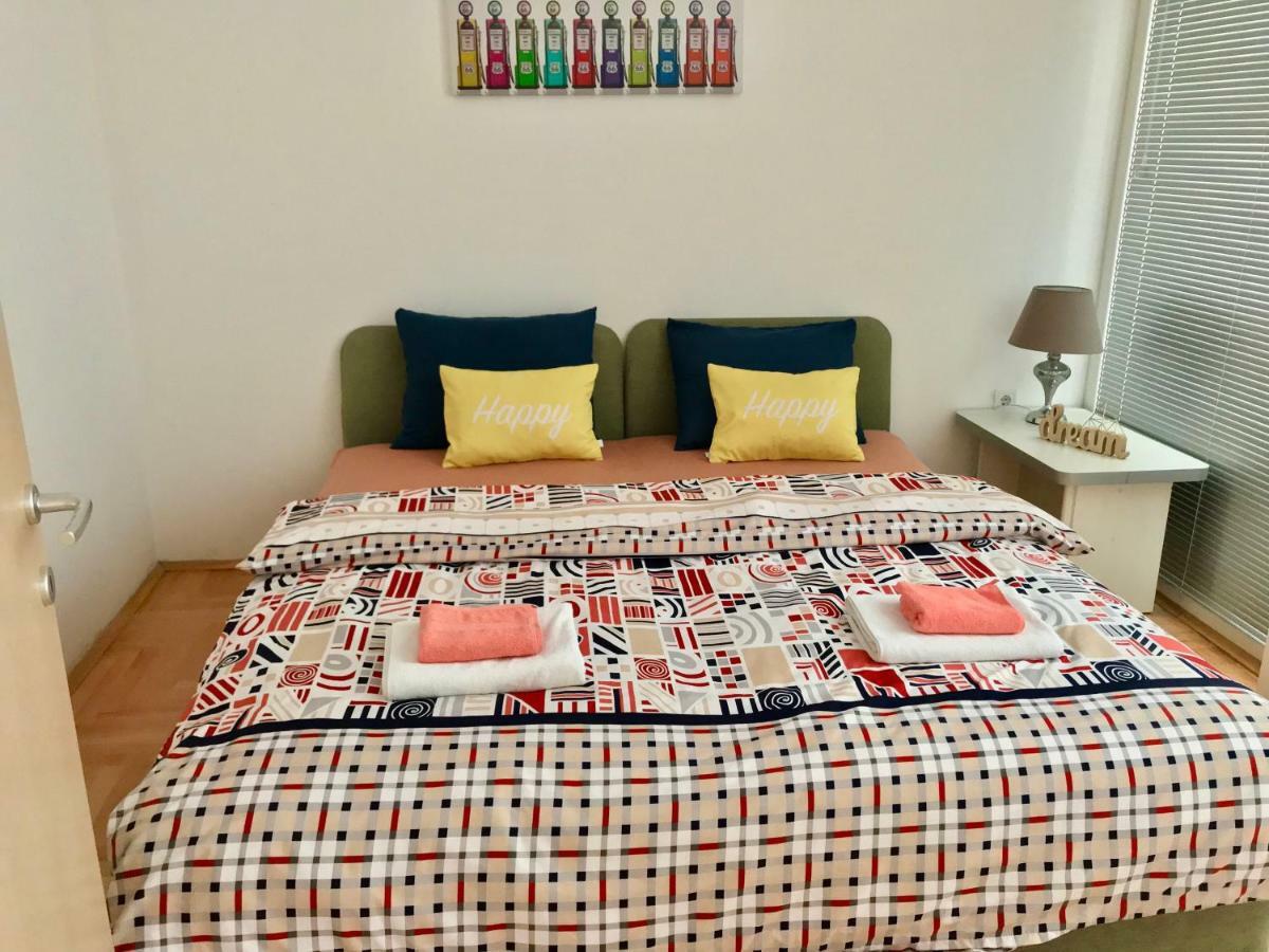 Regina'S Apartments Skopje Luaran gambar