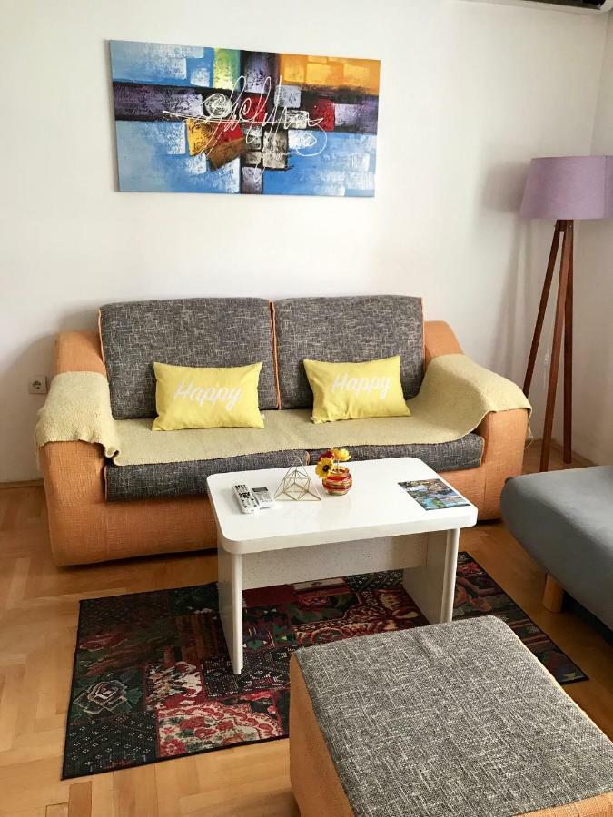 Regina'S Apartments Skopje Luaran gambar