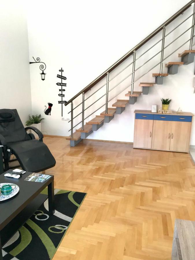 Regina'S Apartments Skopje Luaran gambar