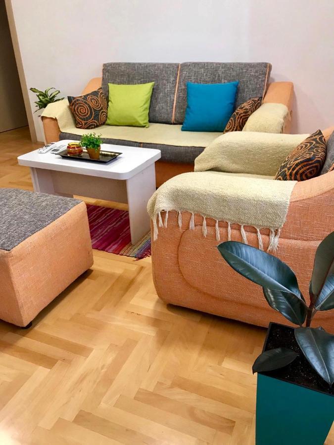 Regina'S Apartments Skopje Luaran gambar